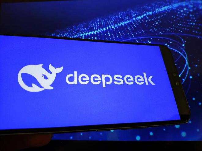 2025年最全DeepSeek万能提问公式！学会这10招效率飙升500%